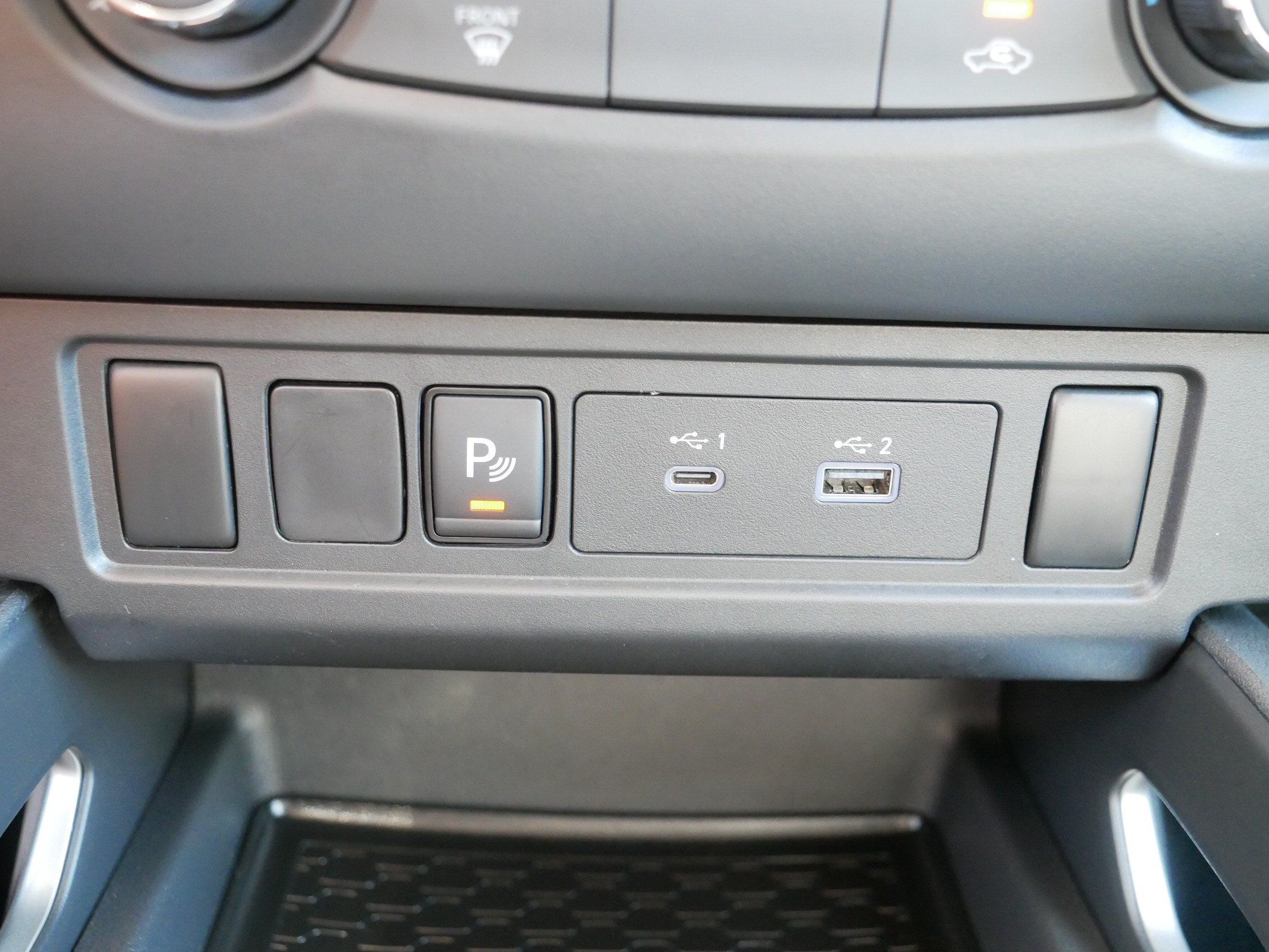 Certified 2022 Nissan Frontier SV w/ Technology Package AWD/4WD image 31