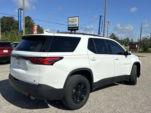 Used 2023 Chevrolet Traverse LT FWD image 10