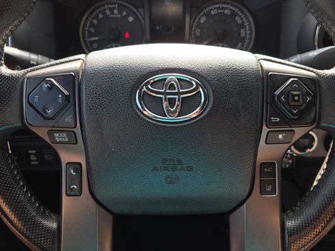 Used 2019 Toyota Tacoma TRD Sport AWD/4WD image 28