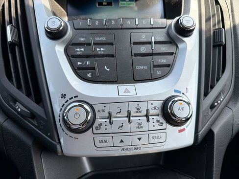 Used 2016 Chevrolet Equinox LTZ w/ Enhanced Convenience Package FWD image 21