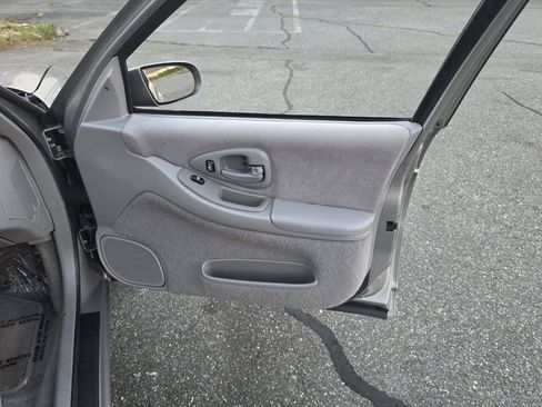 Used 1996 Chevrolet Lumina LS FWD image 28