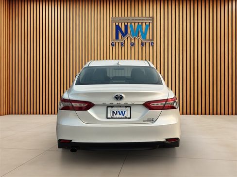 Used 2020 Toyota Camry XLE w/ Carpet Mat Package FWD image 23