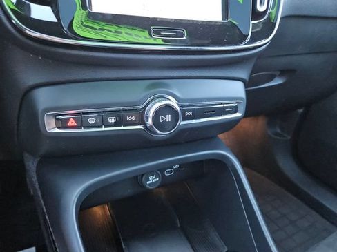 Certified 2023 Volvo XC40 Recharge Plus w/ Protection Package Premier AWD/4WD image 25