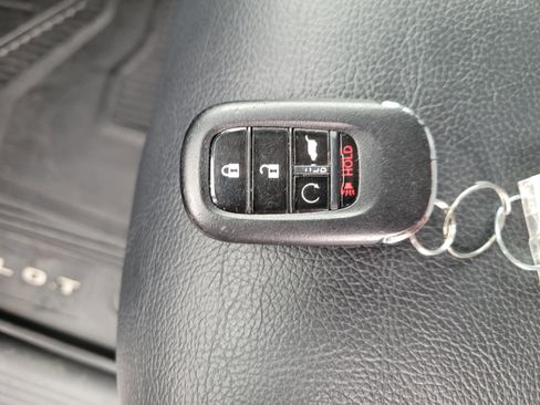 Used 2024 Honda Pilot Touring image 29