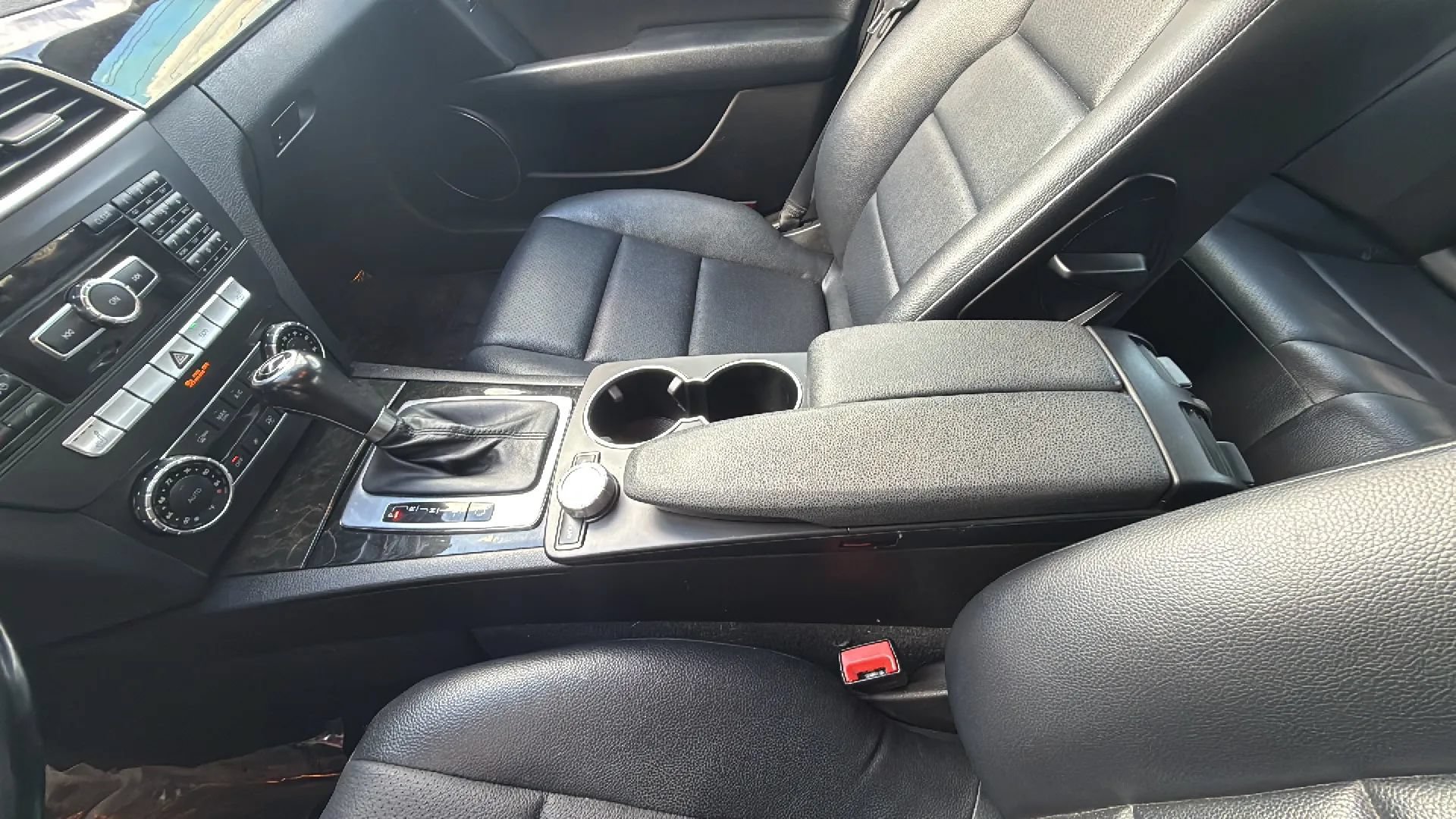 Used 2013 Mercedes-Benz C 350 Sport image 21