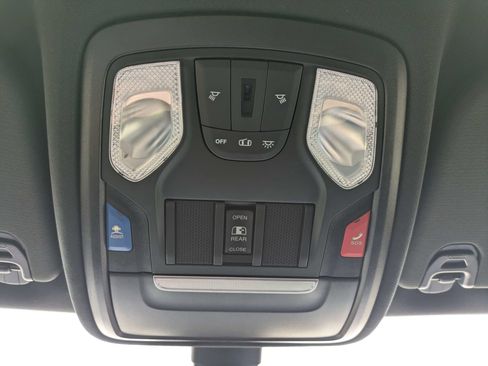 Used 2022 RAM 1500 Big Horn AWD/4WD image 24