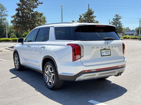 Used 2025 Hyundai Palisade SEL FWD image 3