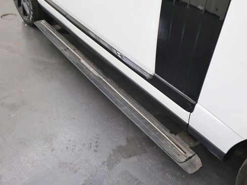 Used 2020 Land Rover Range Rover HSE image 50