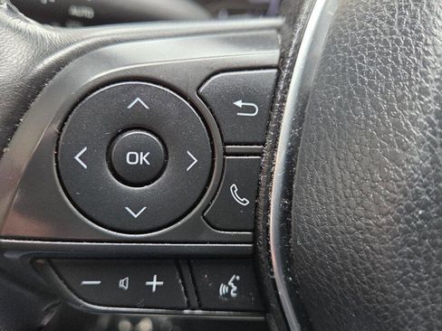 Used 2020 Toyota Camry SE w/ Convenience Package FWD image 19