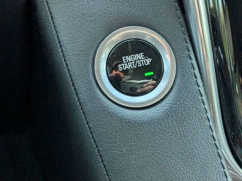 Used 2019 Cadillac Escalade 2WD image 31