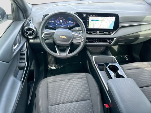 Used 2025 Chevrolet Equinox LT FWD image 22