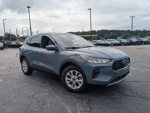 Certified 2023 Ford Escape Active w/ Tech Pack #2 FWD image 1