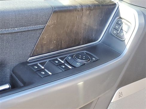 Used 2022 Ford F150 Lariat w/ Equipment Group 501A Mid image 28