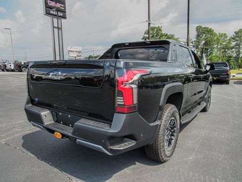 New 2026 Chevrolet Silverado EV Trail Boss image 4