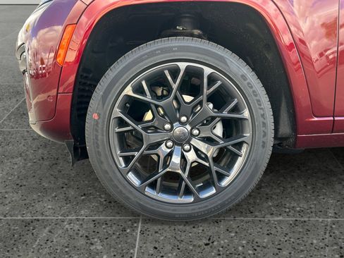 New 2026 Jeep Grand Cherokee Summit AWD/4WD image 14