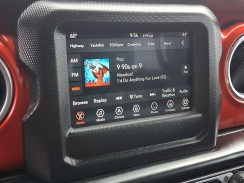 Used 2018 Jeep Wrangler Unlimited Rubicon AWD/4WD image 3