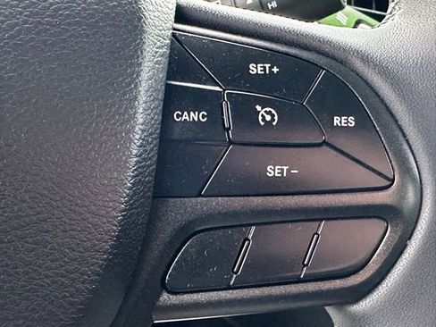 Used 2022 Jeep Cherokee Trailhawk w/ Comfort/Convenience Group image 17