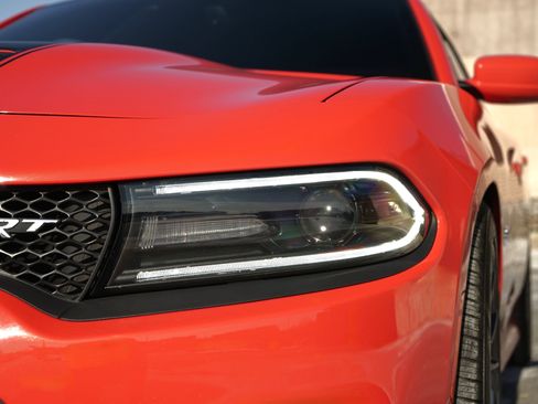 Used 2016 Dodge Charger SRT w/ Harman/Kardon Audio Group image 9