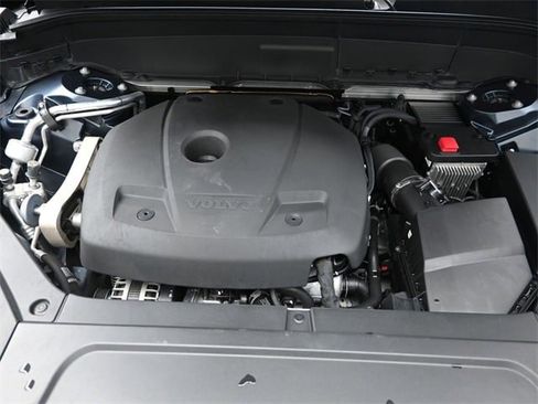 Used 2021 Volvo XC90 T5 Momentum w/ Climate Package image 32