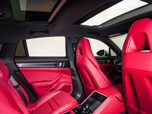 Certified 2023 Porsche Panamera 4 Platinum Edition AWD/4WD image 16