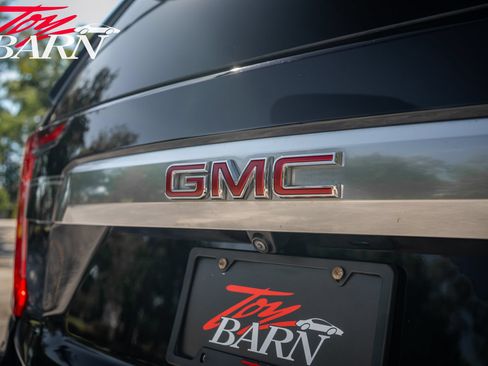 Used 2021 GMC Yukon Denali AWD/4WD image 9