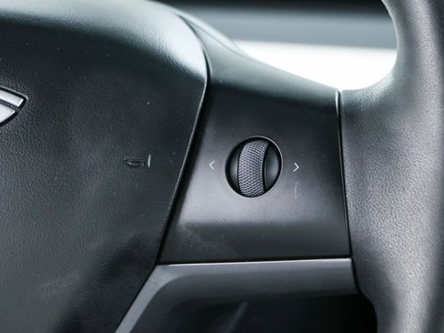 Used 2023 Tesla Model Y Long Range AWD/4WD image 14