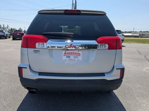 Used 2017 GMC Terrain SLE FWD image 8
