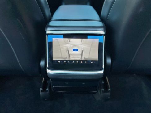Used 2022 Tesla Model X image 24