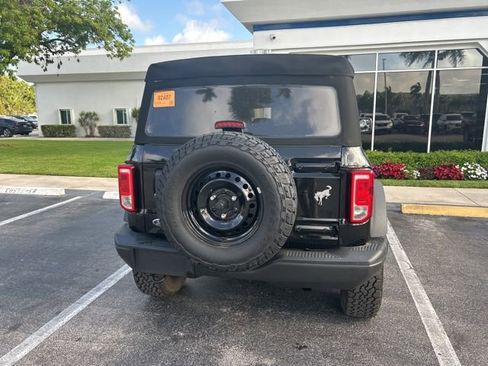 Used 2022 Ford Bronco Black Diamond image 13