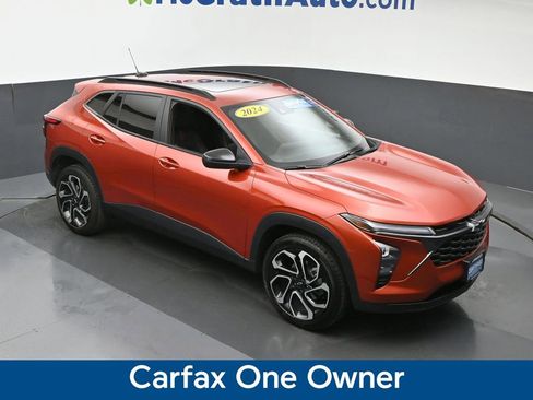 Certified 2024 Chevrolet Trax RS w/ Sunroof Package image 3