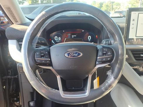 New 2026 Ford Explorer Platinum w/ LUX Leather Package AWD/4WD image 14