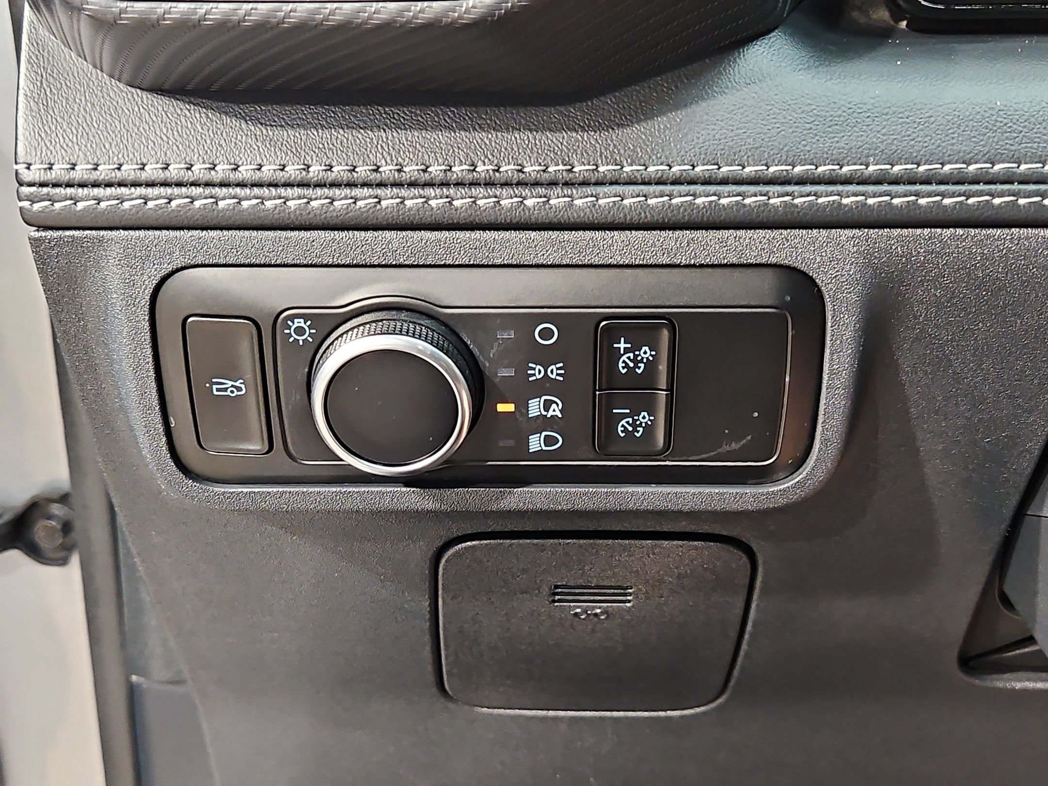 Used 2024 Ford Mustang Premium RWD image 25