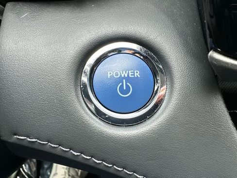 Used 2022 Toyota Highlander XLE AWD/4WD image 39