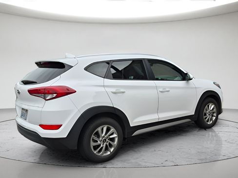 Used 2018 Hyundai Tucson SEL FWD image 2