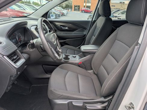 Used 2024 GMC Terrain SLE image 15