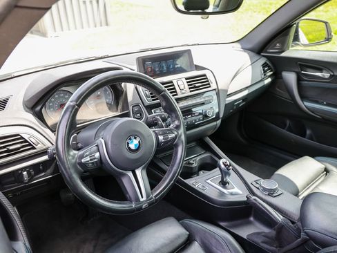 Used 2017 BMW M2 RWD image 5