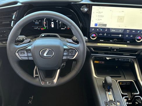 New 2026 Lexus TX 500h AWD image 14
