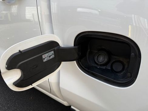 Used 2019 Chevrolet Silverado 1500 Custom w/ Custom Value Package image 22