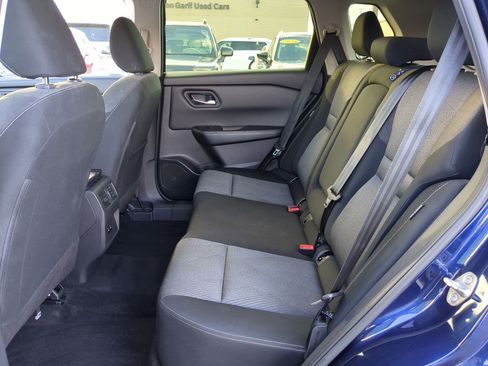 Used 2024 Nissan Rogue SV image 29