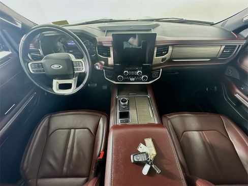 Used 2024 Ford Expedition Max Limited image 10