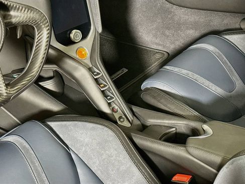 Used 2025 McLaren 750S RWD image 14