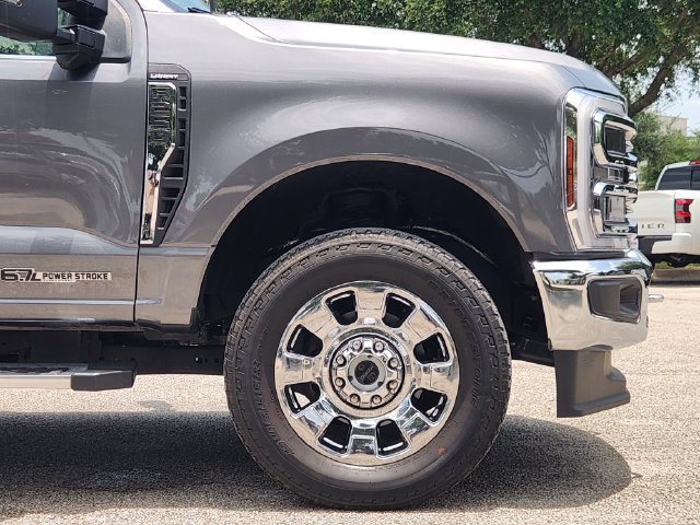 Used 2024 Ford F250 Lariat w/ Chrome Package AWD/4WD image 9
