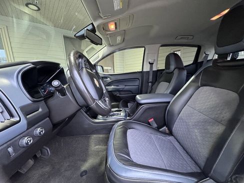 Used 2015 Chevrolet Colorado Z71 image 12