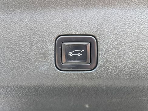 Certified 2022 GMC Yukon AT4 w/ Max Trailering Package AWD/4WD image 34