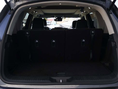 Used 2024 Honda Pilot Touring image 13