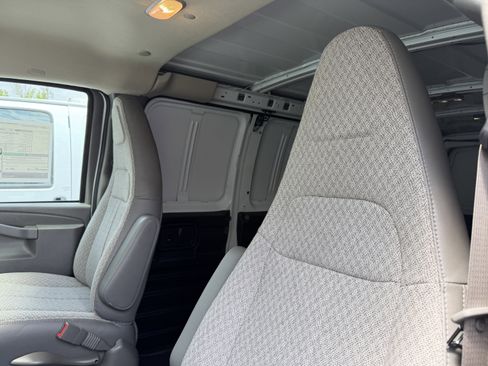 New 2026 Chevrolet Express 2500 RWD image 12