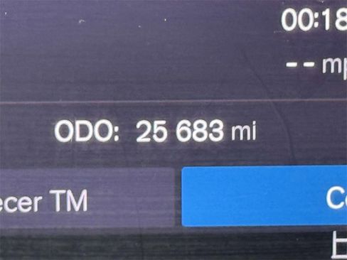 Certified 2024 Volvo XC90 B5 Plus w/ Protection Package Premier image 24