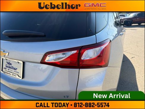 Used 2018 Chevrolet Equinox LT FWD image 8