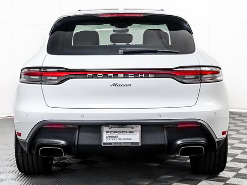 Certified 2025 Porsche Macan image 11