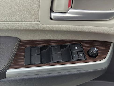 Certified 2021 Toyota Sienna XLE FWD image 8